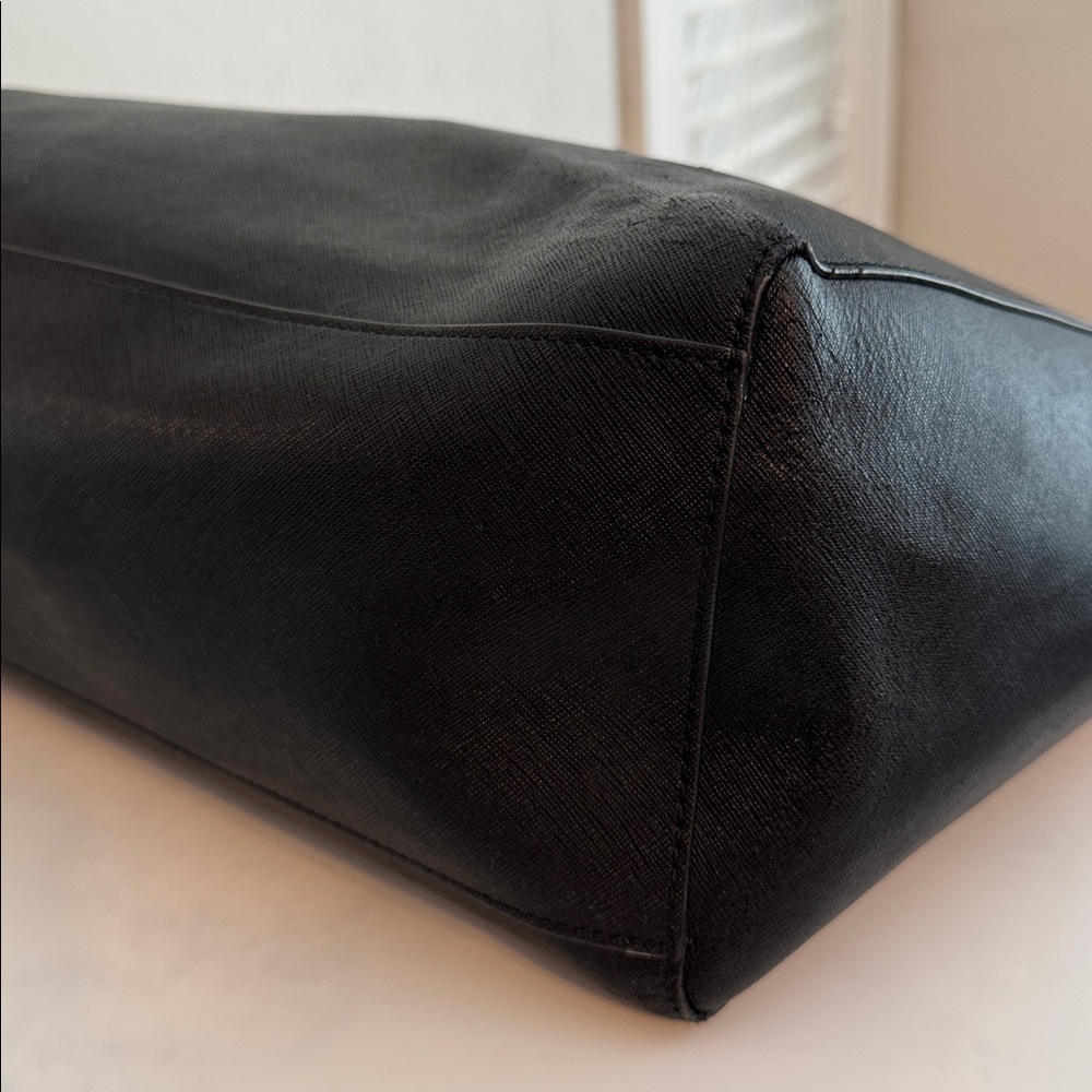 Tory Burch York Buckle Tote - Picture 8 of 10